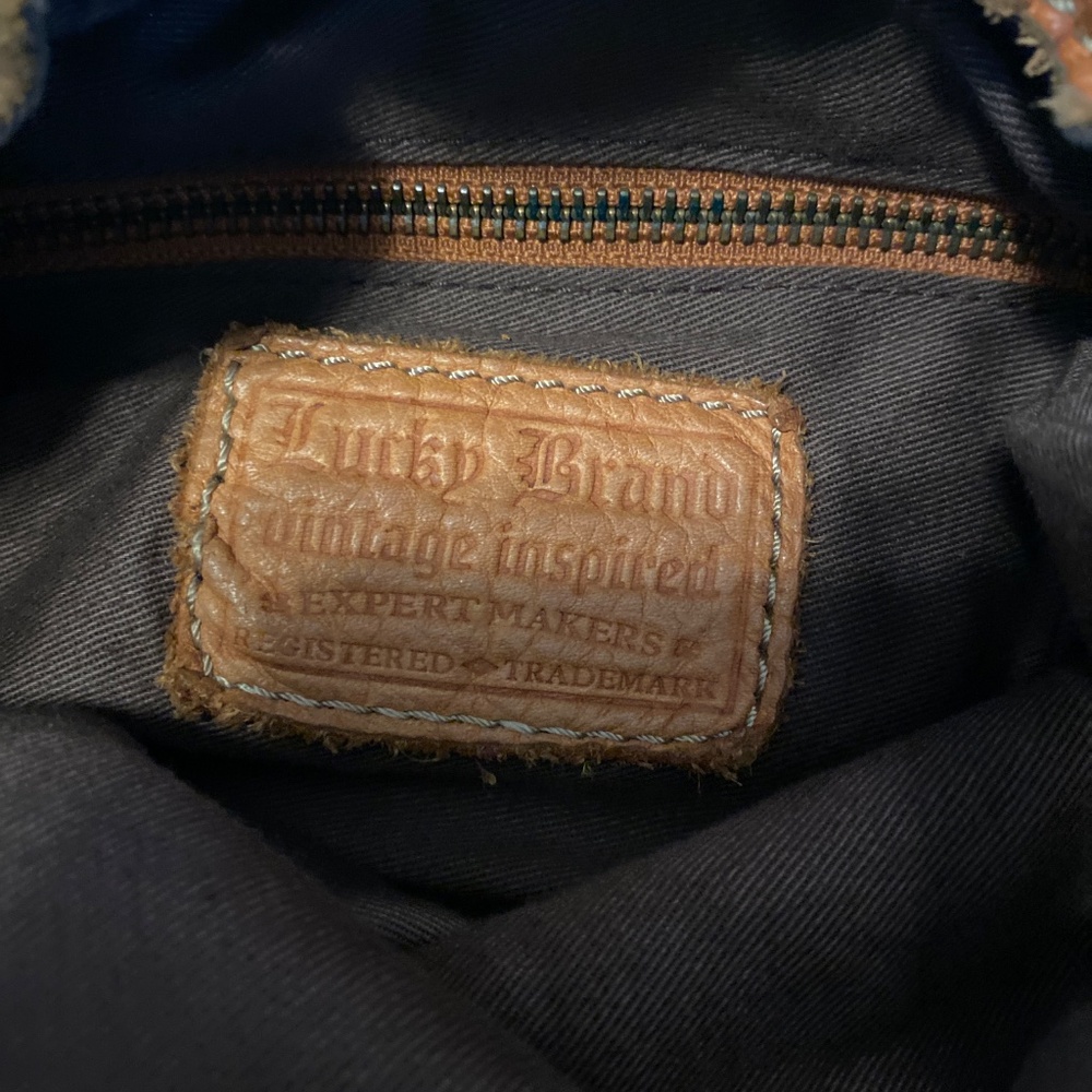Lucky Brand soft tan leather medium shoulder bag with satchel accent . - Picture 4 of 7